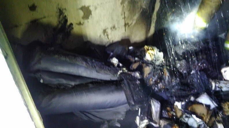 ویدئو و تصاویر | انفجار و آتش‌سوزی شدید در محله اتابک | نجات ۲ کارگر محبوس‌ در آتش