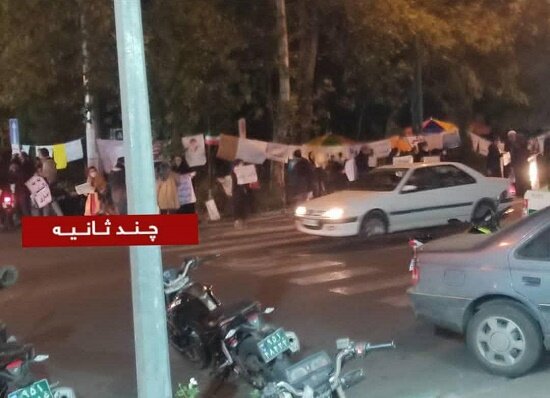 تجمع اعتراضی شبانه‌ شهروندان تهرانی با موضوع «نه به ماسک اجباری»
