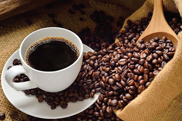عوارض خطرناک نوشیدن قهوه به صورت ناشتا