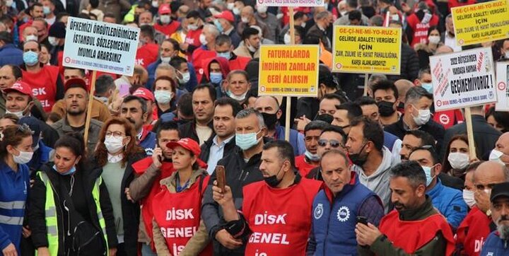 ادامه اعتراضات مردمی در ترکیه / فیلم