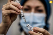 تزریق واکسن کرونا به مسن‌ترین فرد جهان / عکس