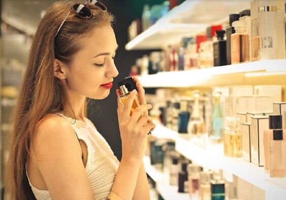 انتخاب و خرید عطر زنانه