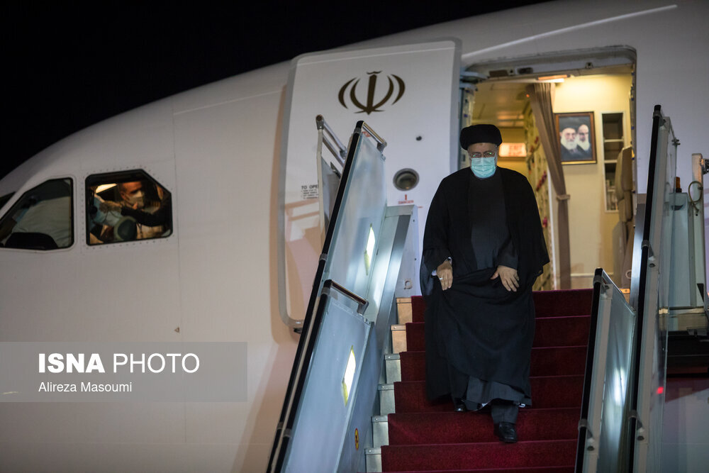استقبال از رئیسی در بازگشت از ترکمنستان / تصاویر