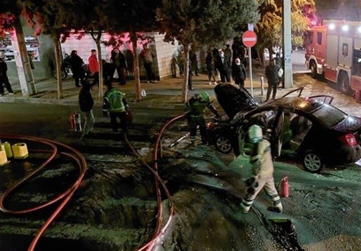 آتش‌سوزی عجیب خودروی M.V.M در تهران / تصاویر و فیلم