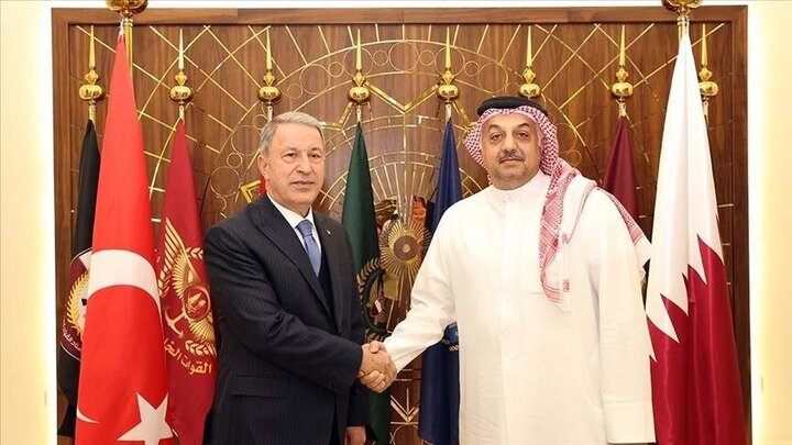 وزرای دفاع ترکیه و قطر دیدار کردند
