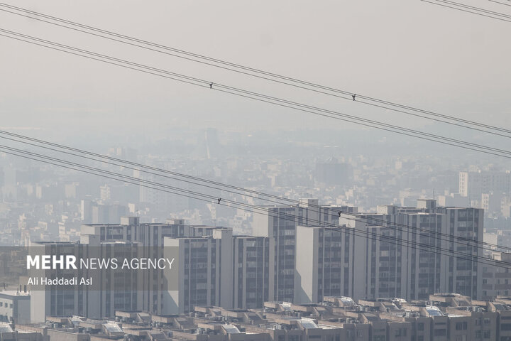 وضعیت قرمز آلودگی هوا در تهران؛ شاخص چه عددی را نشان می‌دهد؟