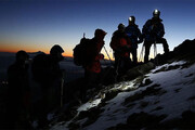 آخرین اخبار از گم شدن تیم۱۰ نفره کوهنوردی در ارتفاعات دیزین