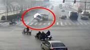 تصادف غیرعادی و باورنکردنی در چین! / فیلم