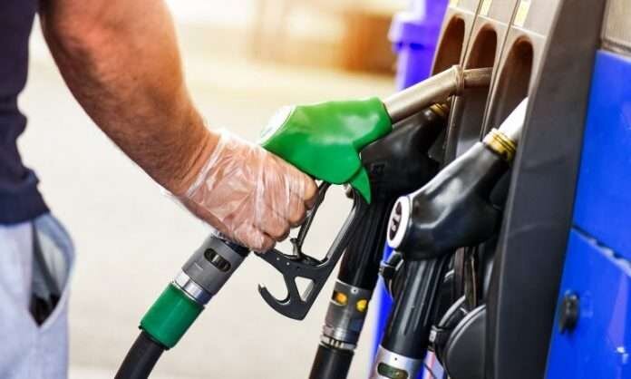 زمان واریز سهمیه بنزین دی ماه مشخص شد / میزان سهمیه بنزین این ماه چقدر است؟