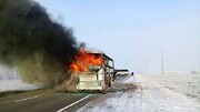لحظه آتش گرفتن اتوبوس مسافربری با انفجار پیک‌نیک / فیلم