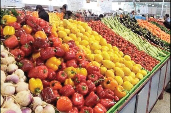 رکود سنگین بر بازار میوه / رئیس اتحادیه فروشندگان میوه: مردم قدرت خرید میوه ندارند!