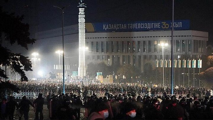 شورش در قزاقستان پس از گرانی سوخت