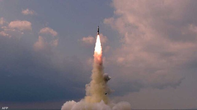 کره‌شمالی موشک مافوق‌ آزمایش کرد / این موشک ۷۰۰ کیلومتر به پرواز درآمد