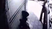 سرقت عجیب ۲ مرد سیاه پوش از بستنی فروشی در نسیم شهر / فیلم