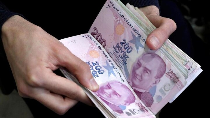 لیر ترکیه در یک قدمی کانال هزار تومانی /  قیمت لیر در بازار تهران ۱۸ دی ۱۴۰۰