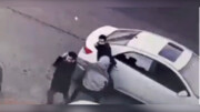 سرقت وحشیانه تلفن همراه دو نفر با چاقو در اسلامشهر / فیلم