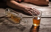 آمار تکان‌دهنده از مصرف الکل در کشور / سالانه ۱۰۰ هزار نفر در کشور اقدام به «خودکشی» می‌کنند