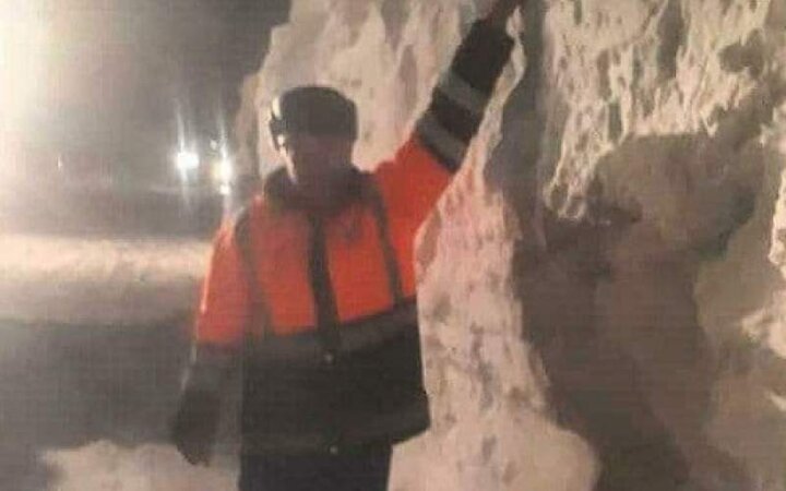 ارتفاع برف در خلخال از قد انسان بیشتر شد! / عکس ارتفاع برف در خلخال از قد انسان بیشتر شد! / عکس