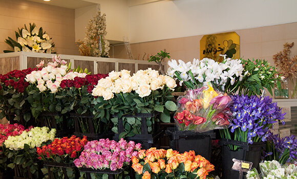 افزایش عجیب قیمت گل در آستانه روز مادر/  قیمت هر شاخه گل چند؟