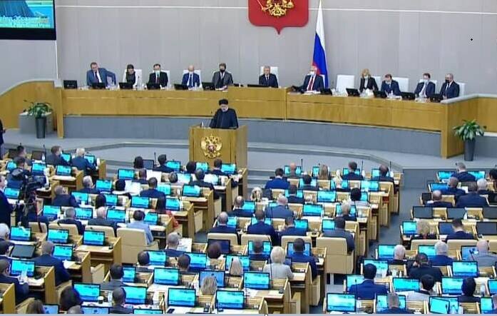 لحظه ورود رییسی به مجلس دومای روسیه / فیلم