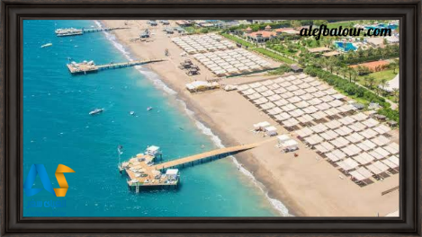 ساحل زیبای لارا در آنتالیا