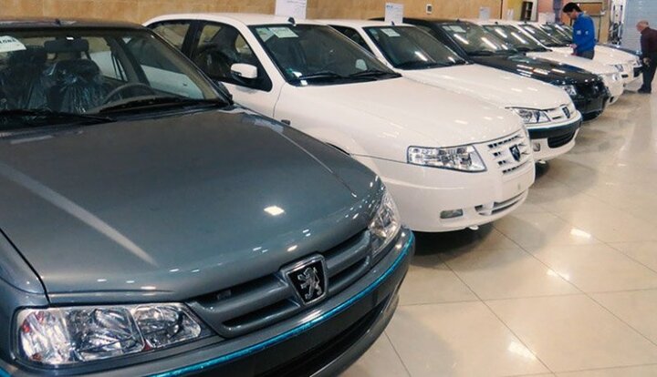 میزان افزایش قیمت ۶ خودروی پرطرفدار در یک سال گذشته / پژو پارس ۱۴۹ میلیون تومان گران شد!