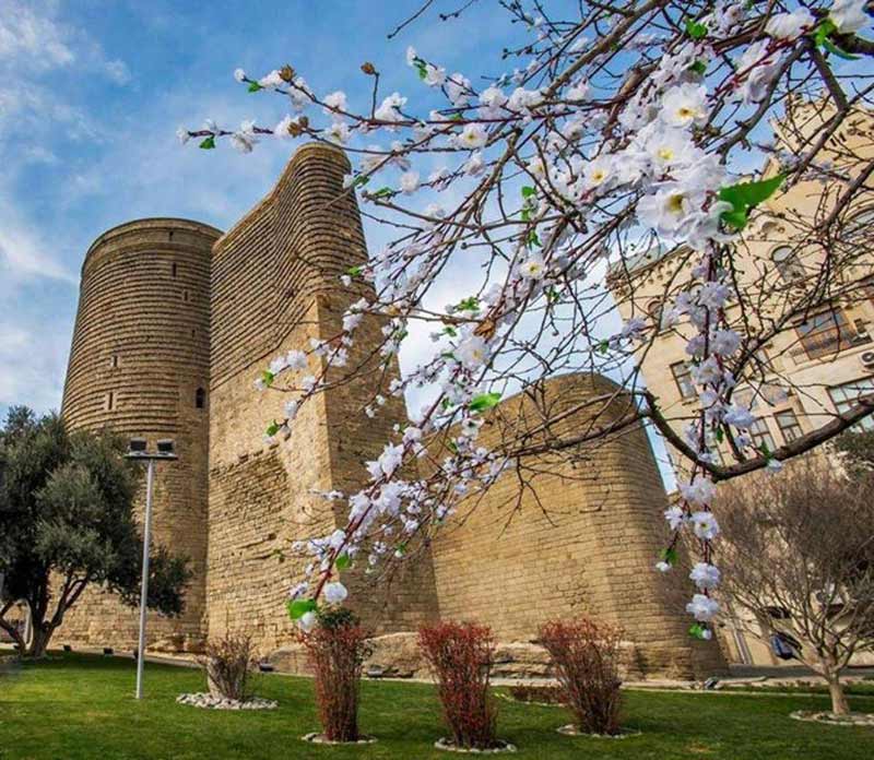 باکو، شهری باستانی در جمهوری آذربایجان 