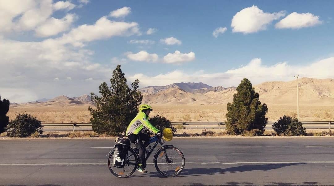 سحر طوسی، کسی که برای ساخت مدرسه ۲۰۰۰ کیلومتر رکاب زد