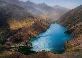 دریاچه گهر درود، معروف به نگین اشترانکوه 