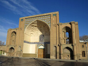 سردر عالی قاپو یکی از آثار تاریخی و گردشگری در شهر قزوین