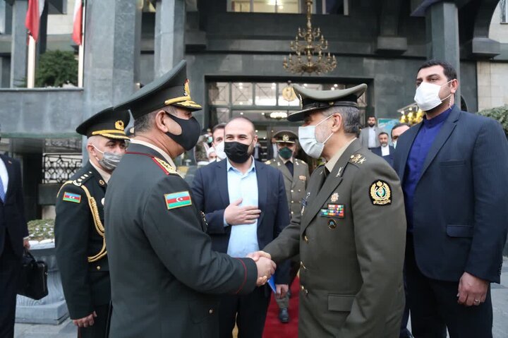 دیدار وزیر دفاع جمهوری آذربایجان با همتای ایرانی‌اش در تهران