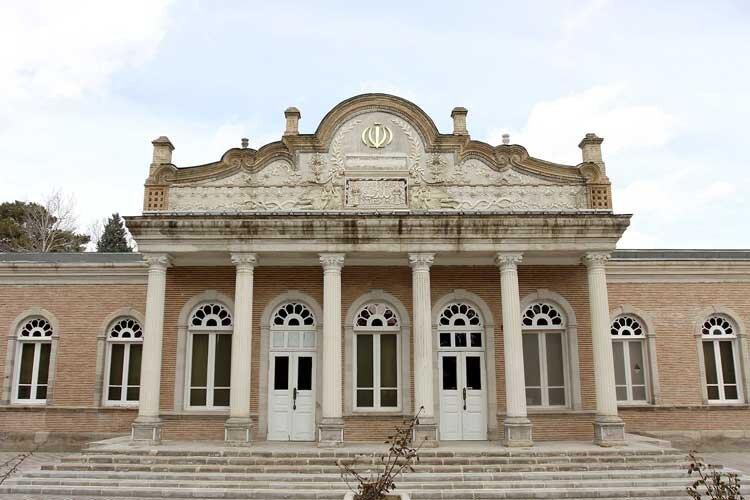 عمارت شهرداری قزوین عمارتی که به دست روسیان ساخته شد 