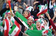 خوشحالی بانوان ایرانی از حضور در ورزشگاه ازادی برای تماشای بازی با عراق / فیلم