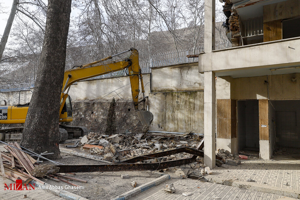 تخریب بنای متعلق به وزارت نیرو / تصاویر
