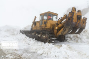 ارتفاع ۹۰ سانتی‌متر برف در کوهرنگ؛ راه ارتباطی ۱۸۰ روستا مسدود شد