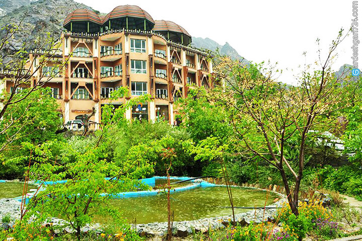 هتل بزرگ کوهستان اقامتگاهی زیبا در بیرجند