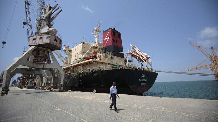 موافقت دولت مستعفی یمن با ورود تعدادی از نفتکش‌ها به الحدیده 