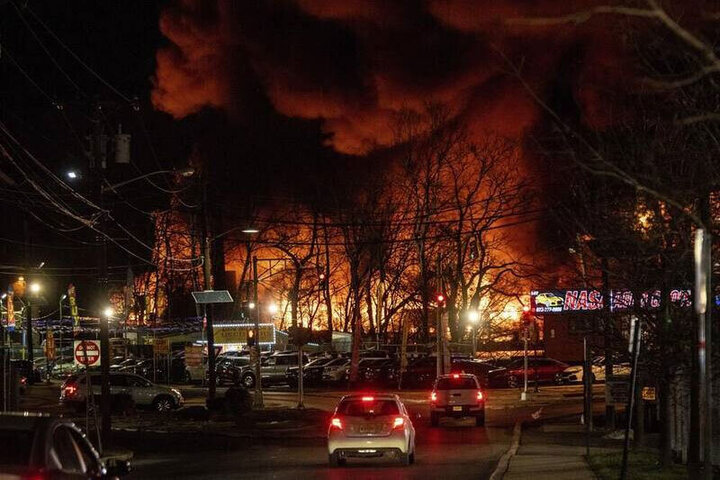 آتش‌سوزی سفارت روسیه در فیلیپین / فیلم