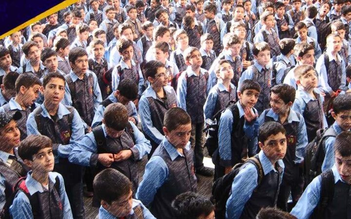 اگر وضعیت مدارس ایران را با جهان مقایسه کنید، گریه‌تان می‌گیرد / در مدارس مایع و دستمال کاغذی هم وجود ندارد