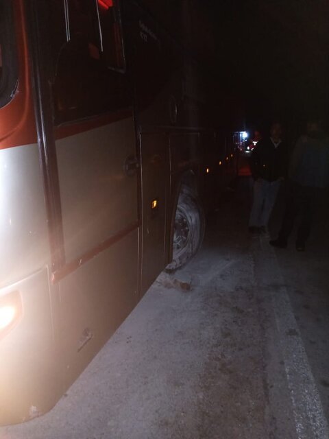 اتوبوس مسافربری «یزد _ آبادان» آتش گرفت / تصاویر