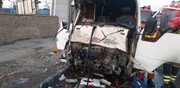 تصادف خونین مینی‌بوس با نیسان در تهران / راننده محبوس شد + عکس