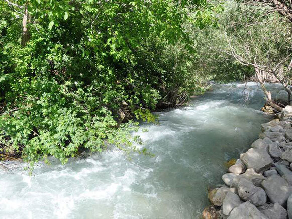 آشنایی با چشمه بابا زرنگ کمه