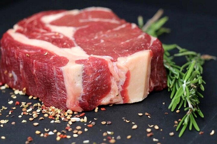 قیمت گوشت ۵۰ هزار تومان گرانتر دست مردم می رسد
