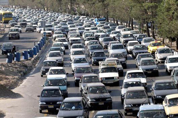 آخرین وضعیت راه‌های کشور / ترافیک در آزادراه قزوین-کرج-تهران سنگین است
