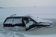 خودروی یخ‌زده در سرمای عجیب روسیه / فیلم