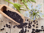 خواص و فواید شگفت انگیز سیاه دانه که از آن بی اطلاعید + چگونگی مصرف صحیح سیاه دانه