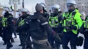 پلیس کانادا دهها معترض به تمهیدات کرونایی را دستگیر کرد
