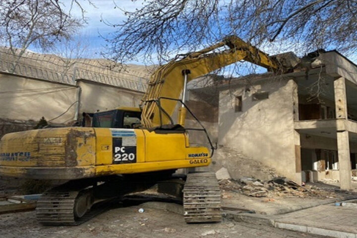 تخریب ۲۲ مورد ساخت و ساز غیرمجاز در همدان