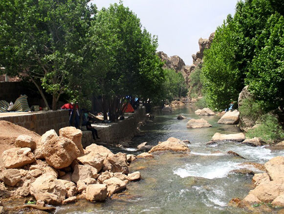 چشمه ناز ونک بکرترین تفرجگاه‌ سمیرم 