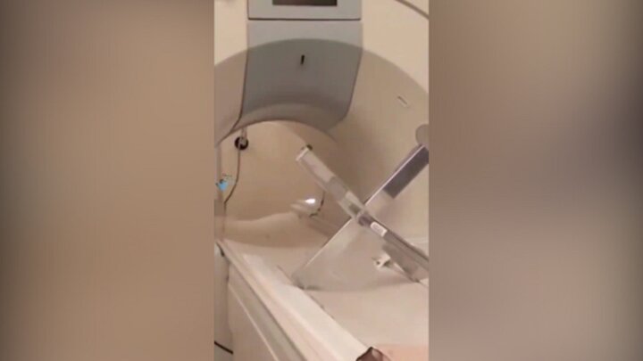 ویدیو وحشتناک از لحظه نزدیک شدن اشیا فلزی به دستگاه MRI